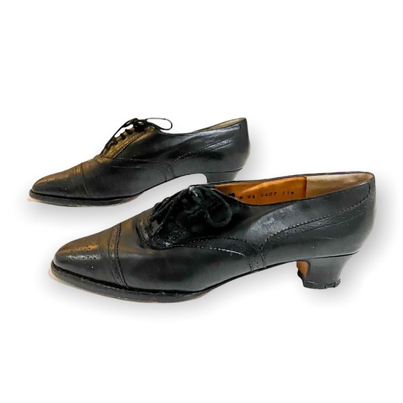 Vintage‎ 90s Robert Clergerie Black leather Lace Up shoes with brogue.  Sz 7.5 - Picture 4 of 13